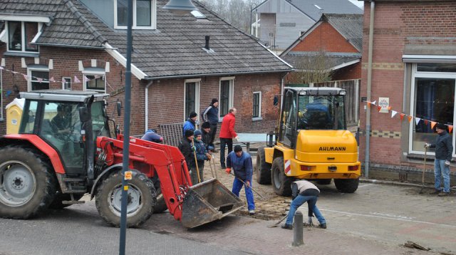 Uitruimen schoolplein (zaterdag 17 maart 2018)